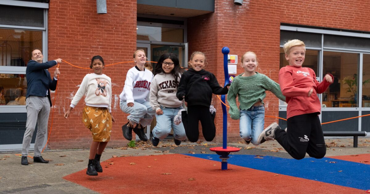 Gemeente bedankt leraren met traktatie op 'Dag van de Leraar'
