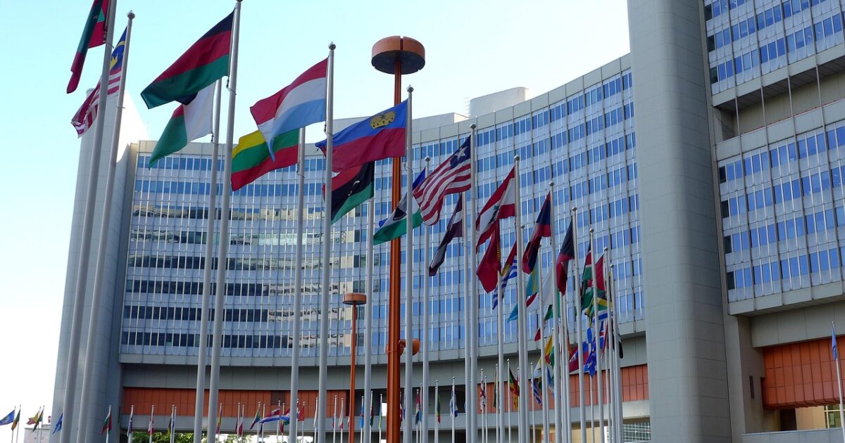 Column: 'Onfatsoen regeert'