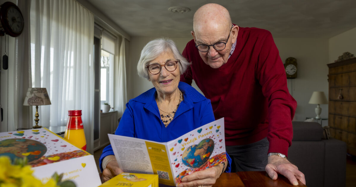 Duizenden ouderen krijgen bezoek en paaspakket