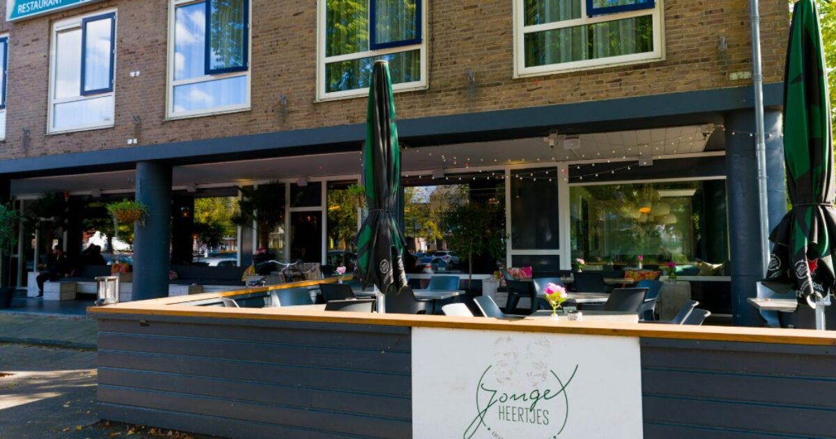 Demonstratie en steunactie rond opvang statushouders in Aalsmeer