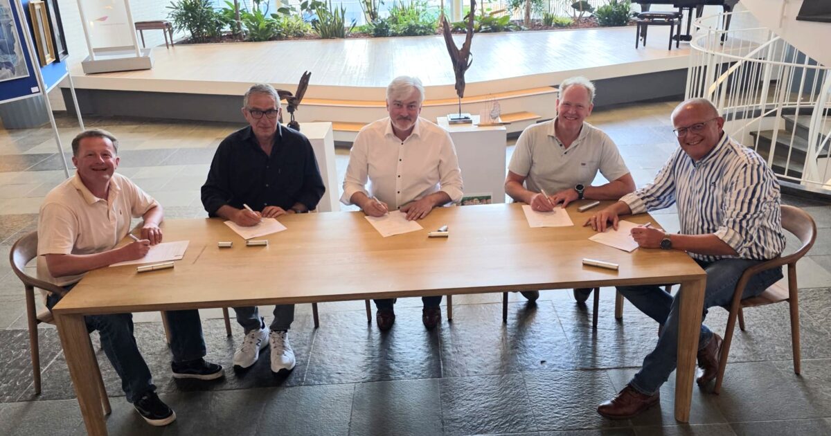 Gemeente en wijkoverleggen leggen samenwerking vast